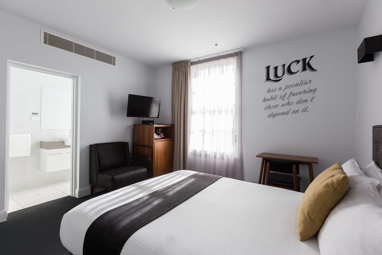 The Lucky Hotel Newcastle Eksteriør bilde