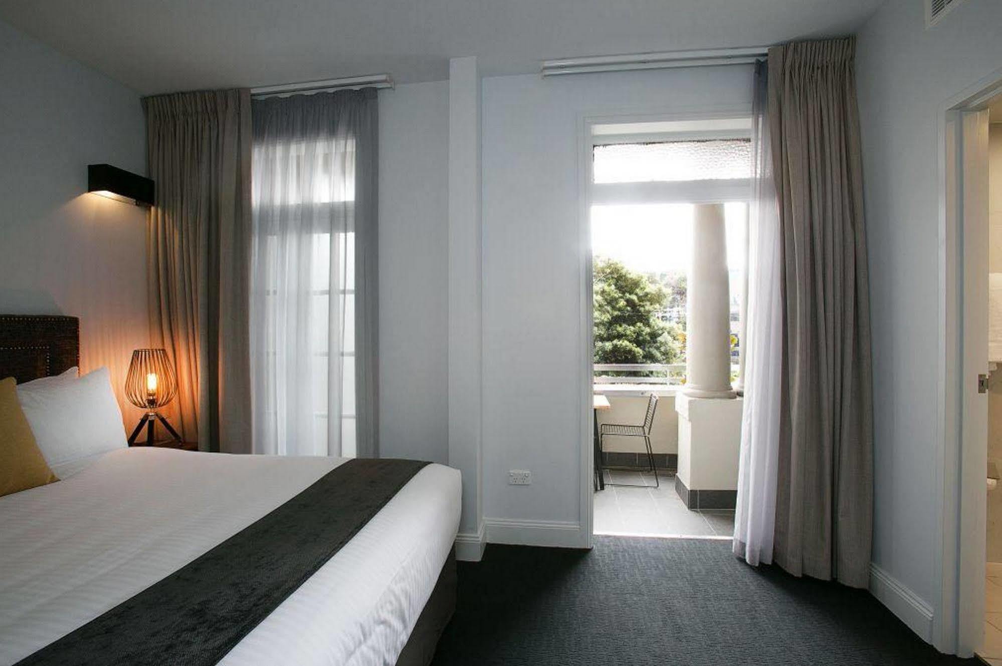 The Lucky Hotel Newcastle Eksteriør bilde